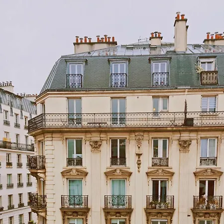 Le Pinky Bird - Bastille * Parigi